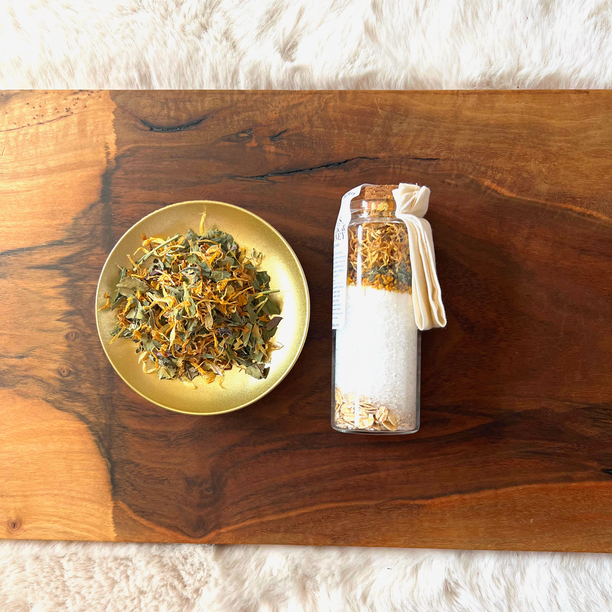 ‘Oats, Milk & Honey’ Bath Salt