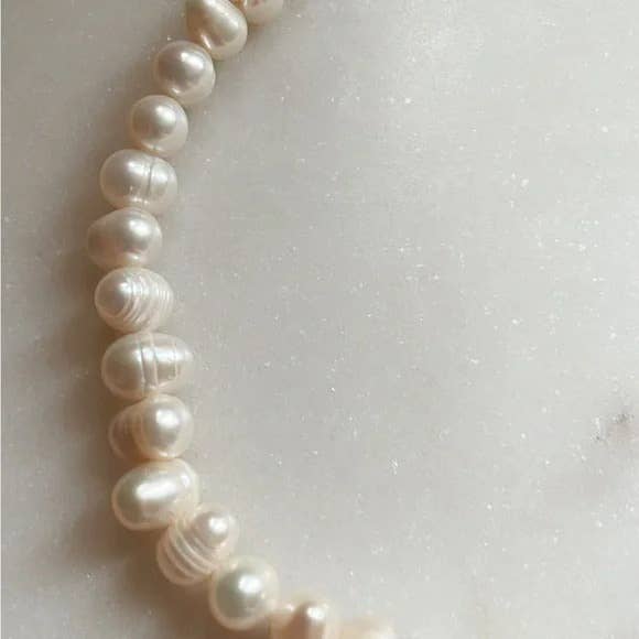 Cassie Pearl Necklace