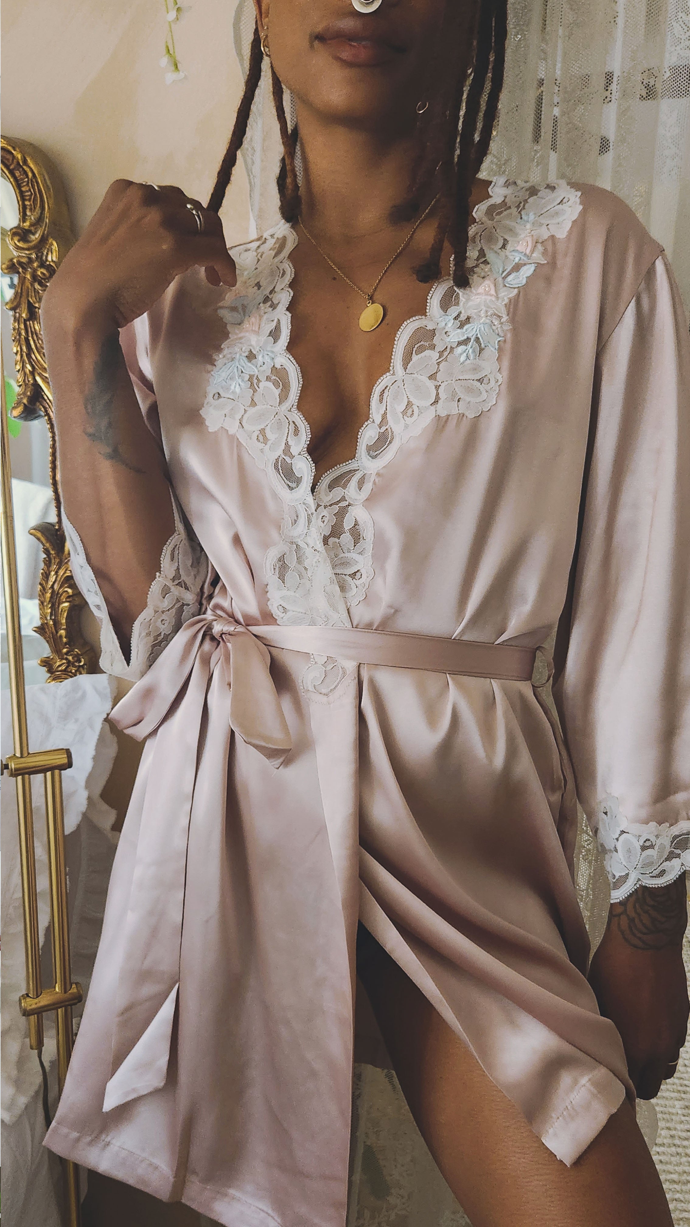 Vintage Soft Rose Short Robe